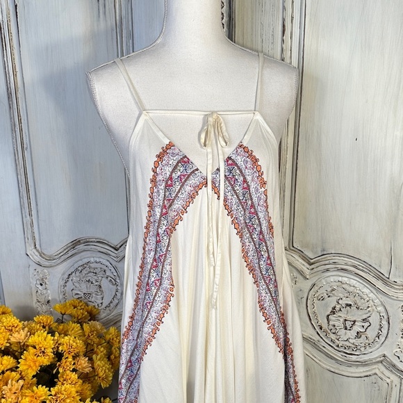 O’Neill Casual Cream and Red Border Print Women's Dress - Picture 3 of 10